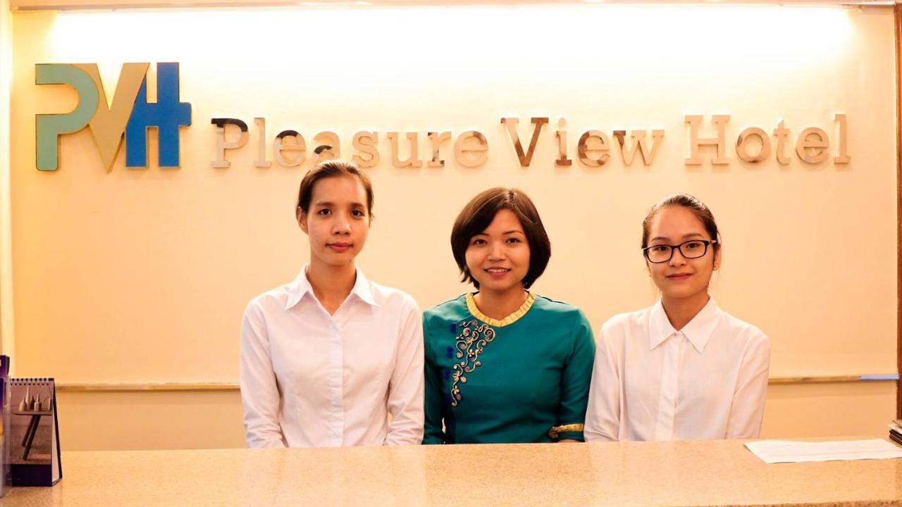 Pleasure View Hotel Yangón Exterior foto